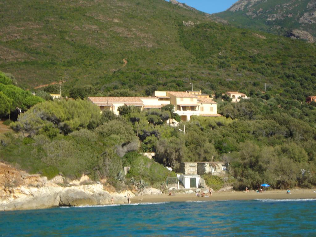 Residence Arinella Farinole Eksteriør billede